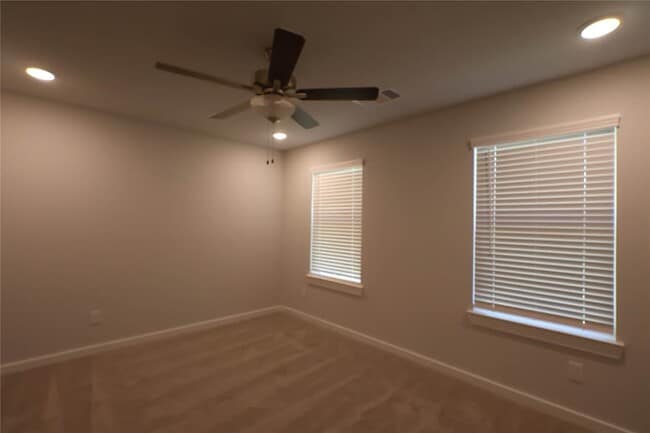 Photo - 8510 Blueberry Ash St