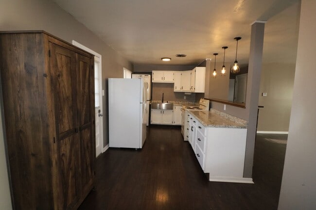 Photo - Awesome 4 bedroom home located just a shor...