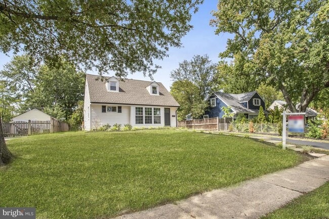 Photo - 6916 Columbia Dr