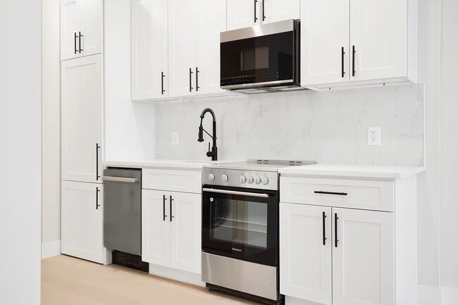 Photo - 239 E 33rd St Unit 1B