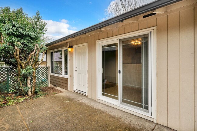 Photo - Jennings Lodge Apartments