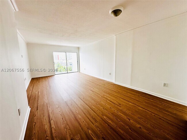 Photo - 400 Kings Point Dr Unit 714