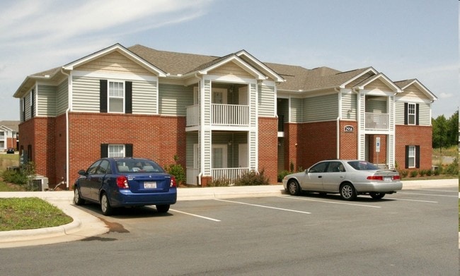 Auburn Trace Apartments