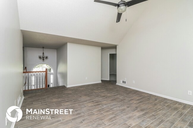 Photo - 435 Amy Blvd