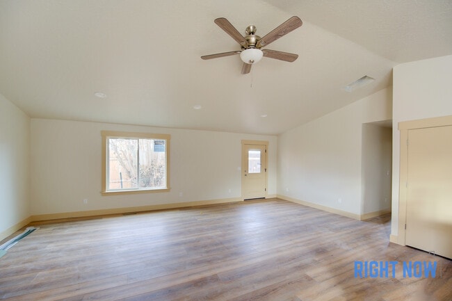 Photo - 702 Smith Ave