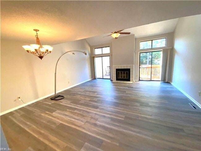 Photo - Beach Style Living