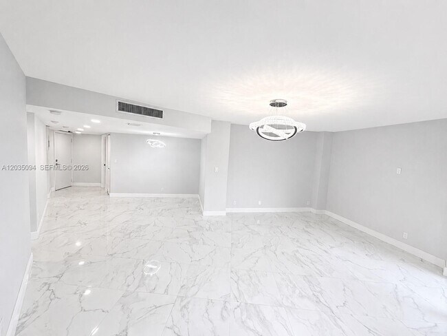 3301 N Country Club Dr Unit 305