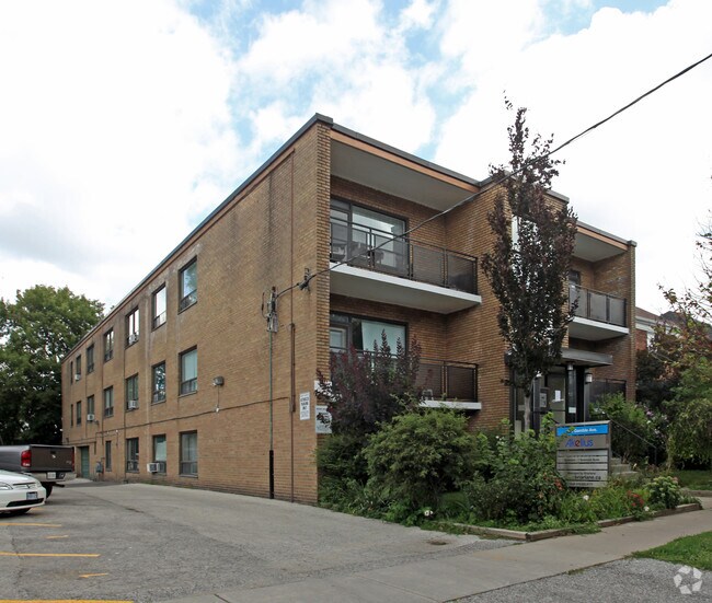 Building Photo - 260 Gamble Ave