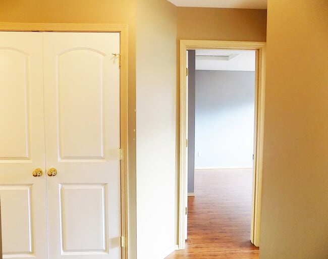 Photo - Roomy 2 Bedroom Condo With Washer & Dryer! ***Single Occupancy Only***