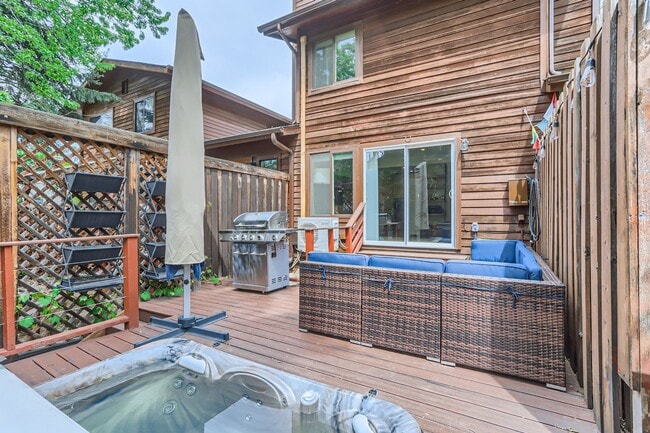 Photo - Cozy 2 BDR Home in Boulder with Hot Tub