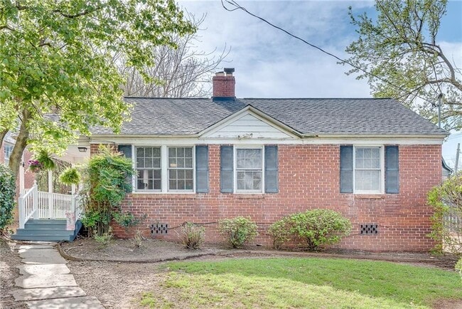 388 Ashley Ave NE