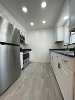 Kitchen - 6101 Dryden Ave Unit 4