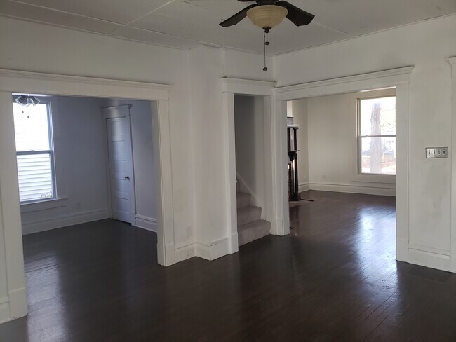 Photo - 23 N Morris St