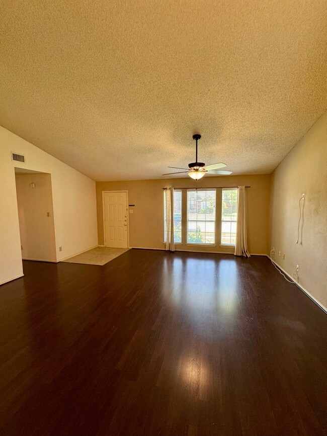 Photo - 4410 San Mateo Ln