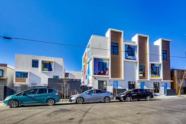 Artthaus SIX - Artthaus SIX Townhomes