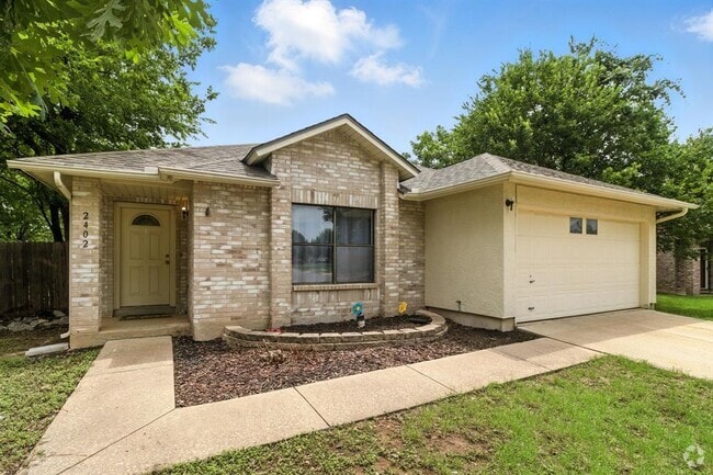 Building Photo - 2402 Glen Field Dr Rental