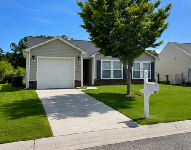Building Photo - 3038 Regency Oaks Dr