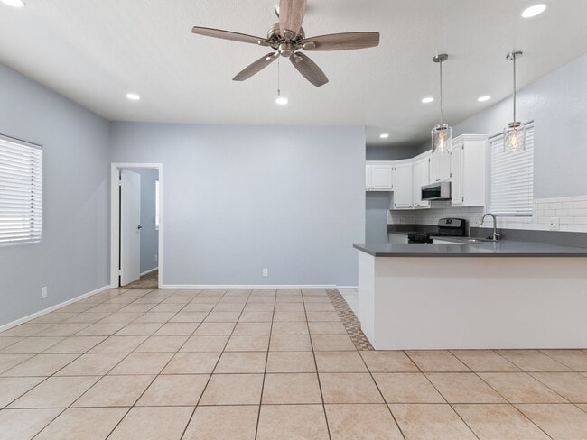 Photo - 1116-1122 E 1st Street