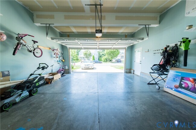 Photo - 9528 Thistleton Ct