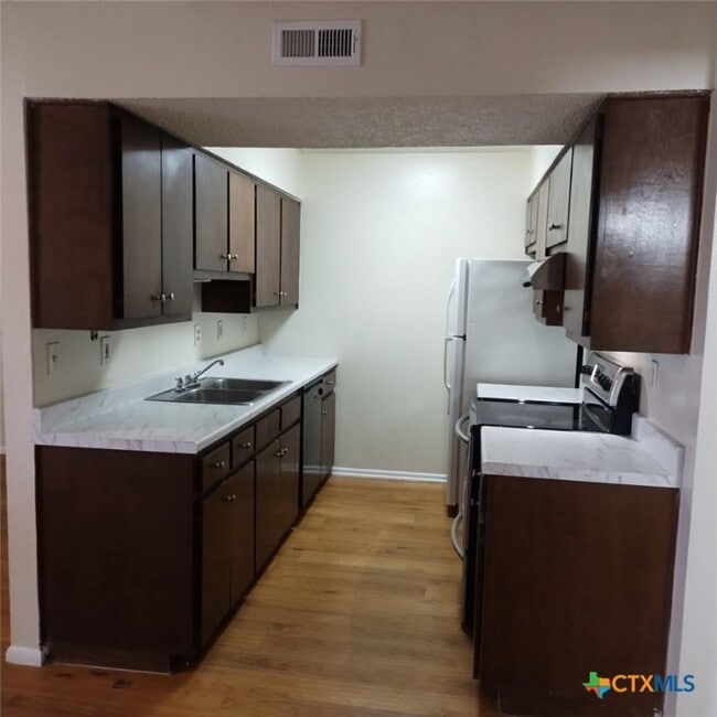 Photo - 300 N Milam St Unit 3