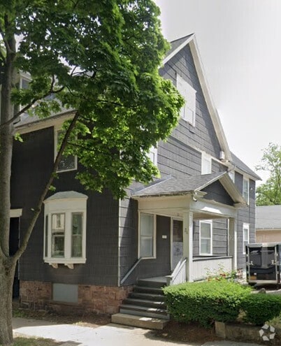 Building Photo - 26 Madison St Rental