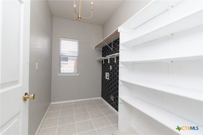 Building Photo - 110 Missouri Dr