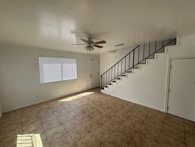 Photo - 542 D St Unit D