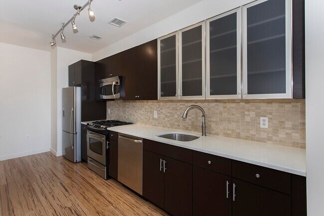 Photo - 232 Pavonia Ave Unit 523