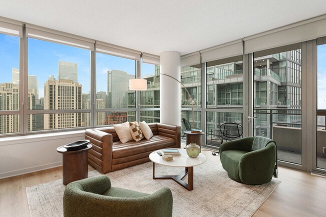 Building Photo - 716 W Kinzie St Rental