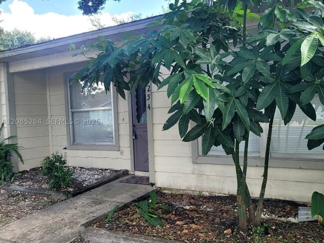 Photo - 3254 Chesswood Ave