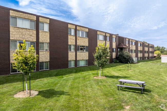 Seville Apts