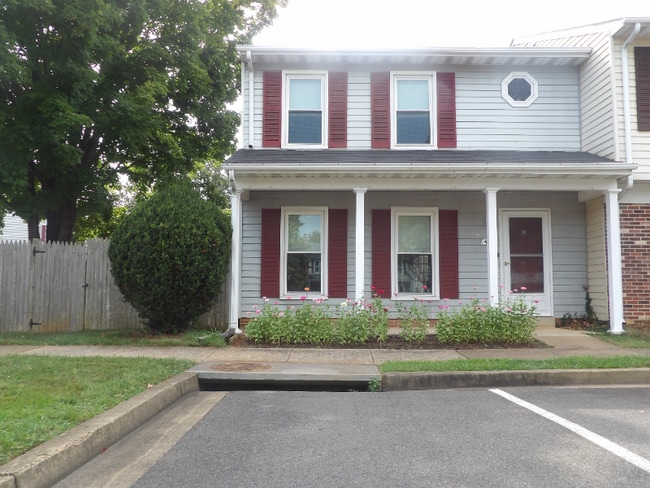 Photo - 413 Forest Ct