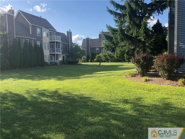 Photo - 117 Longfield Ct