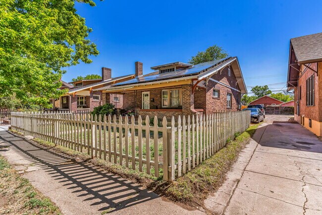 Photo - 1614 Lake Ave