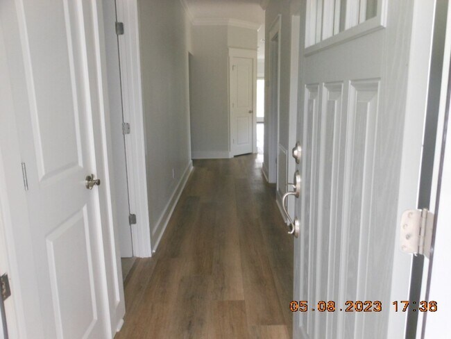 Photo - 120 Crane Dr