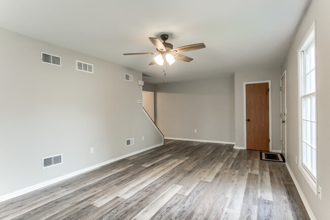 Photo - 1007 Northfield Dr