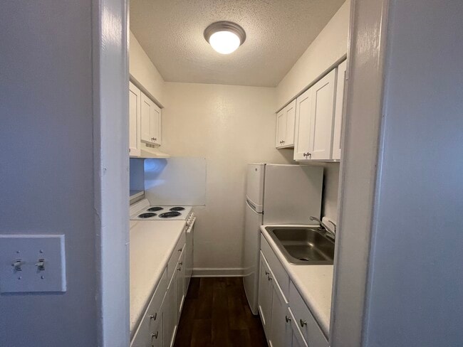 Pepper Tree Apartments