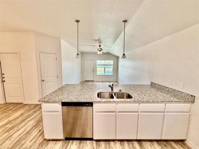 Photo - 209 Dolphin Dr