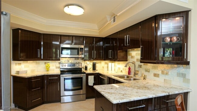Building Photo - 4551 Gulf Shore Blvd N Unit 301 Rental