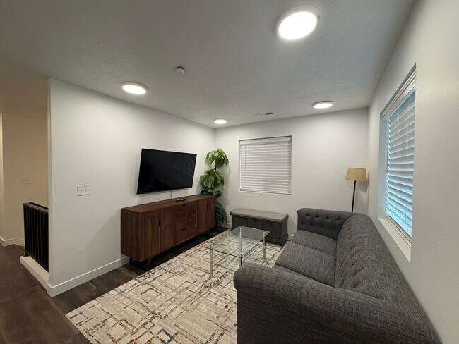 Photo - 380 Utah Ave Unit D