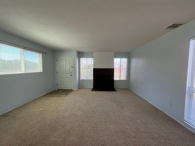 Photo - Charming Corner Unit in Stallion Springs