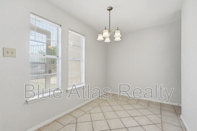 Photo - 5055 Virgil St