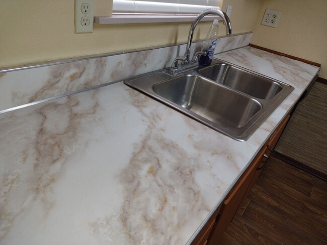 Countertop - 310 Old Covington Hwy
