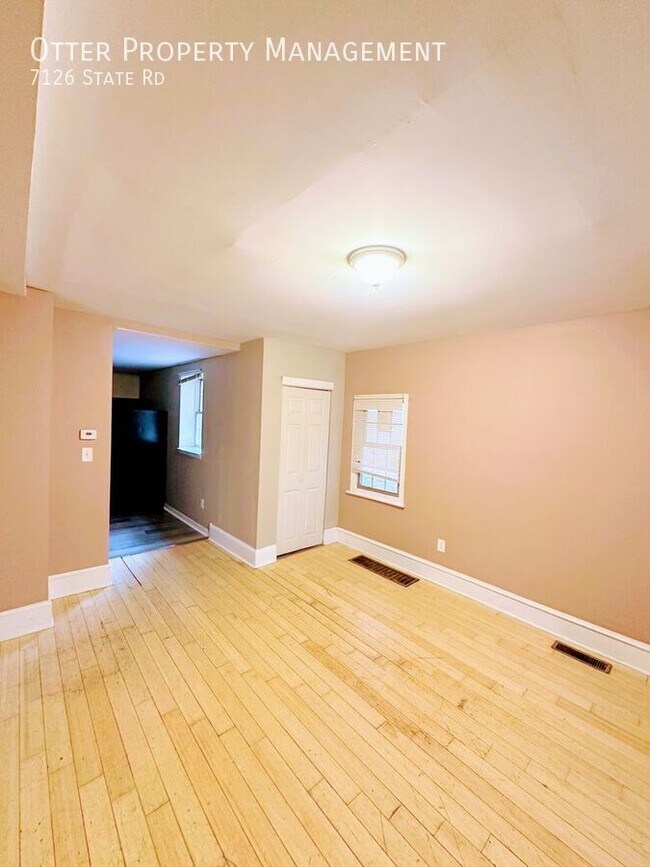 Photo - 7126 State Rd.