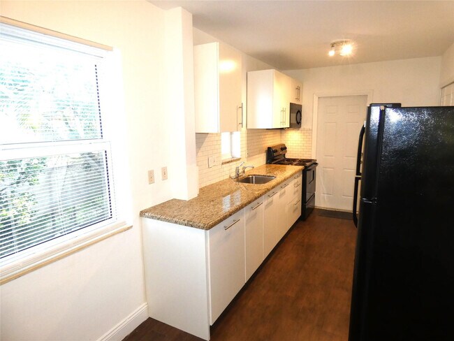 Photo - 1528 NW 1st Ave