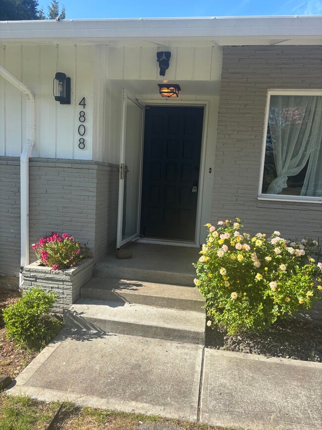 Photo - 4808 Idaho St