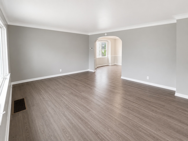 Photo - Spacious 4-bedroom home located in North Toledo