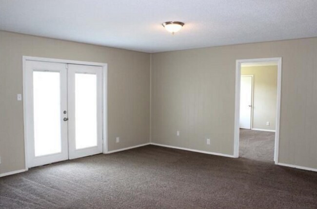 Photo - 6000 Lindy Ln