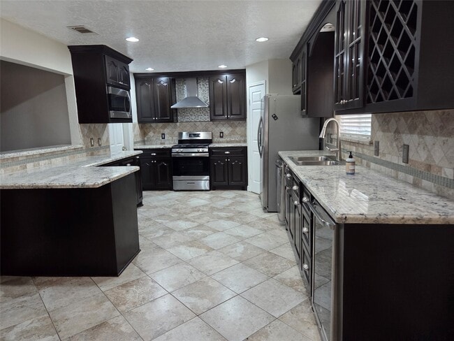 Photo - 15415 Beechnut St