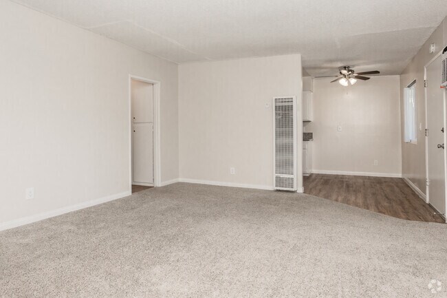2HAB, 1BA - 1,000 ft²